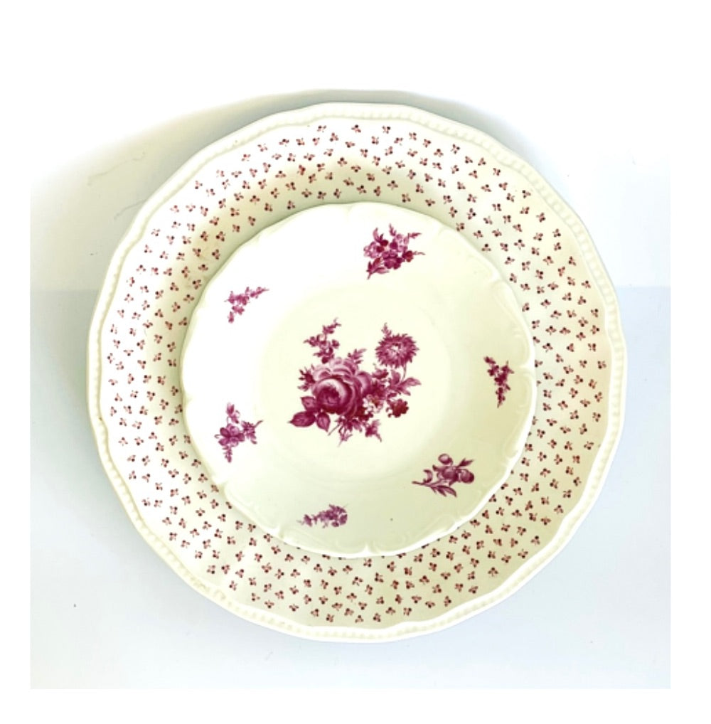 An ' Enoch Wedgewood ‘ & ‘ Porcelain from Bologna’ plates